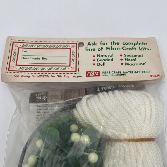 Vintage Fibre-Craft Macramé Mistletoe Bell Kit New in Package NOS - Picture 5 of 8